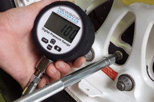 Aviation: digital tyre pressure checking gauges
