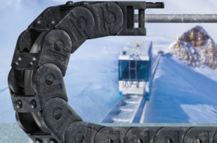 Ice-chain keeps equipment moving in freezing temperatures