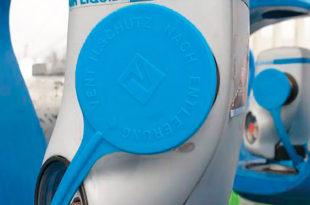 Custom-made thread protector cap