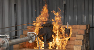 Eliminating corrosion risk in firesafe valves