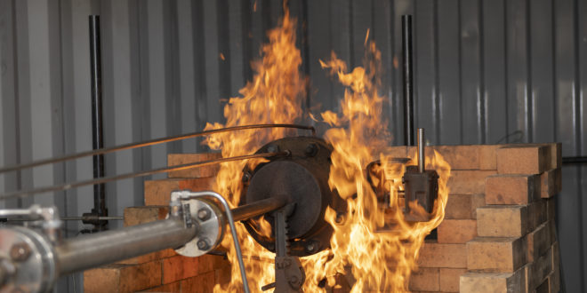 Eliminating corrosion risk in firesafe valves