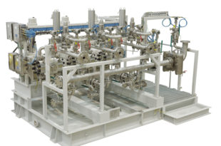 Double-acting, double diaphragm metering pump