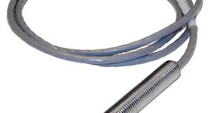 Self-contained displacement sensor