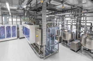 Automatic multi-medium testing facility for fluidic components