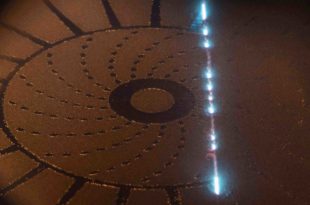 Metal additive manufacturing: a third way with the powder bed fusion process