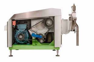 Homogeniser three-plunger reciprocating pump