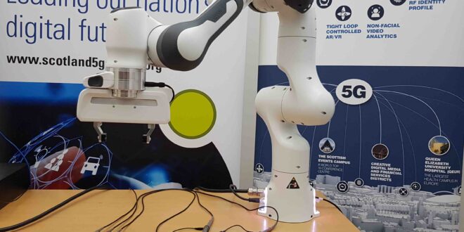 Robot arm lends a hand to socially-distanced engineering students
