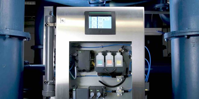 Compact control cabinet solution for cost-effective water analysis