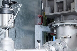 Improved gas feeding in water treatment