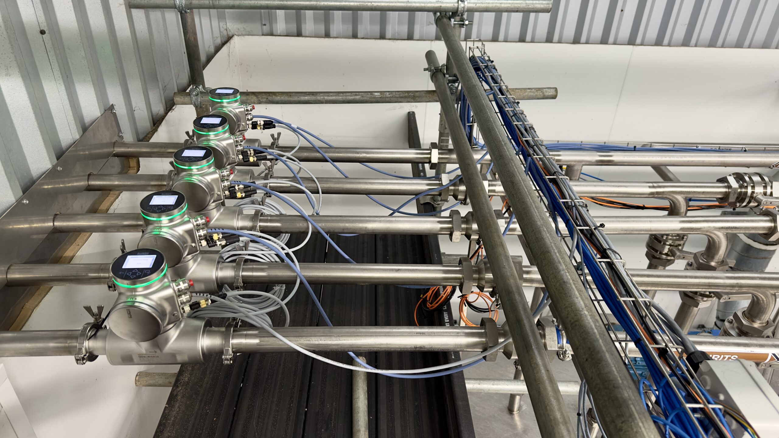 Metering Engineer Reduce production costs with contact-free flow meter - Engineer News ...